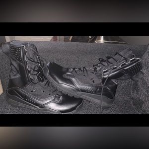 Slightly used Nike Men's SFB Field 2 8'' Tactical Boots